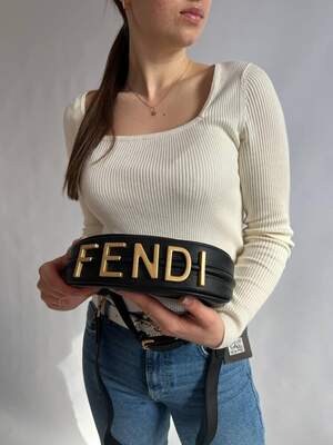 Женская сумка из эко-кожи Fendi Hobo Фенди черная молодежная, брендовая сумка через плечо