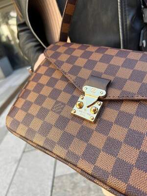 Женская сумка из эко-кожи Луи Виттон Louis Vuitton LV молодежная, брендовая сумка через плечо