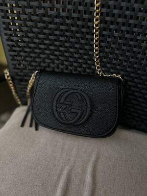 Женская сумка из эко-кожи Gucci black Гуччи черная молодежная, брендовая сумка через плечо