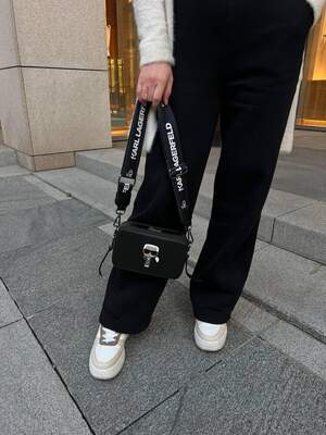Женская сумка из эко-кожи Карл Лагерфельд Karl Lagerfeld молодежная, брендовая сумка через плечо