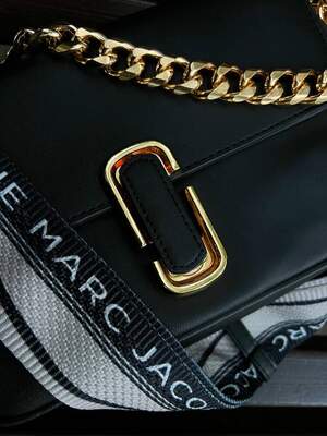 Женская сумка Marc Jacobs Shoulder Bag  Марк Джейкобс маленькая сумка на плечо легкая сумка из экокожи