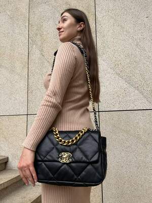 Женская сумка Chanel молодежная сумка шанель через плечо из мягкой экокожи изящная брендовая сумочка